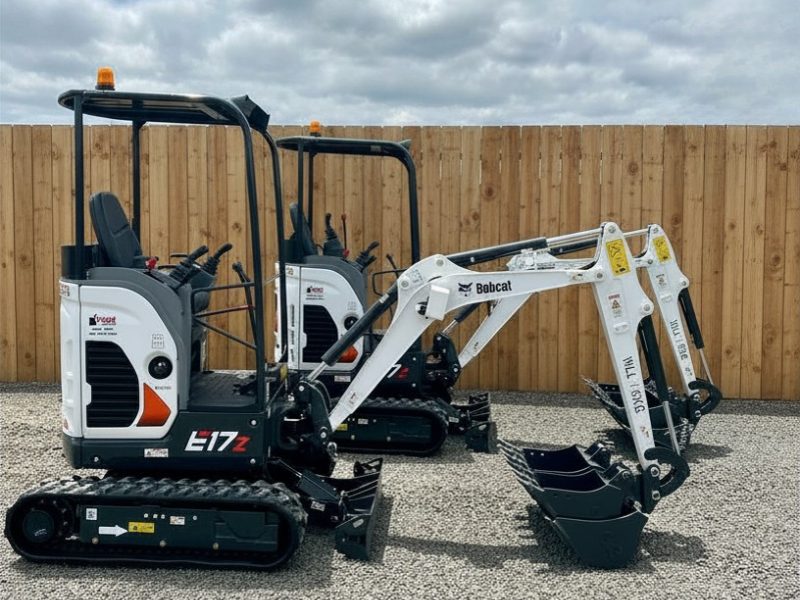 1.7 tonne mini excavator hire