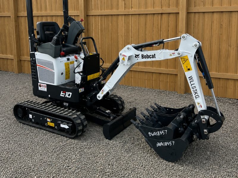 1 tonne mini excavator hire